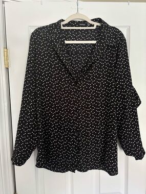 Boohoo Black Heart-Print Button Front Blouse